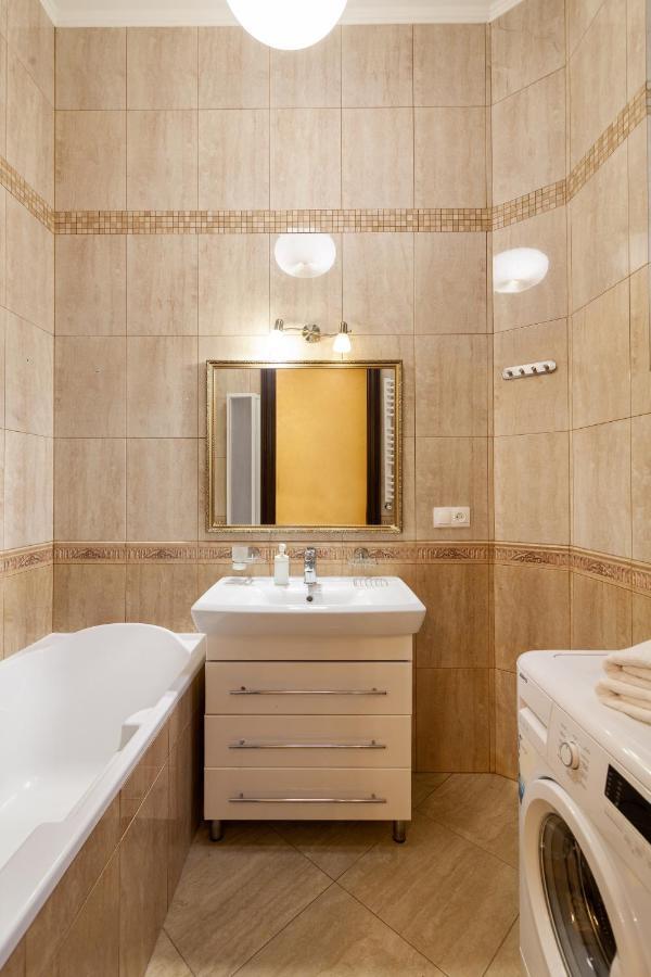 Alfa Apartments Levytskoho Lviv Extérieur photo