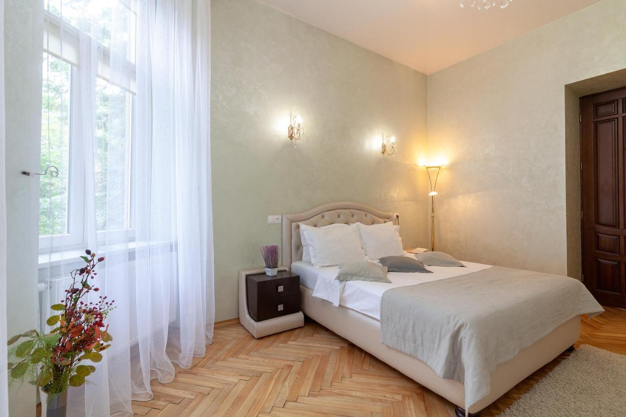Alfa Apartments Levytskoho Lviv Extérieur photo