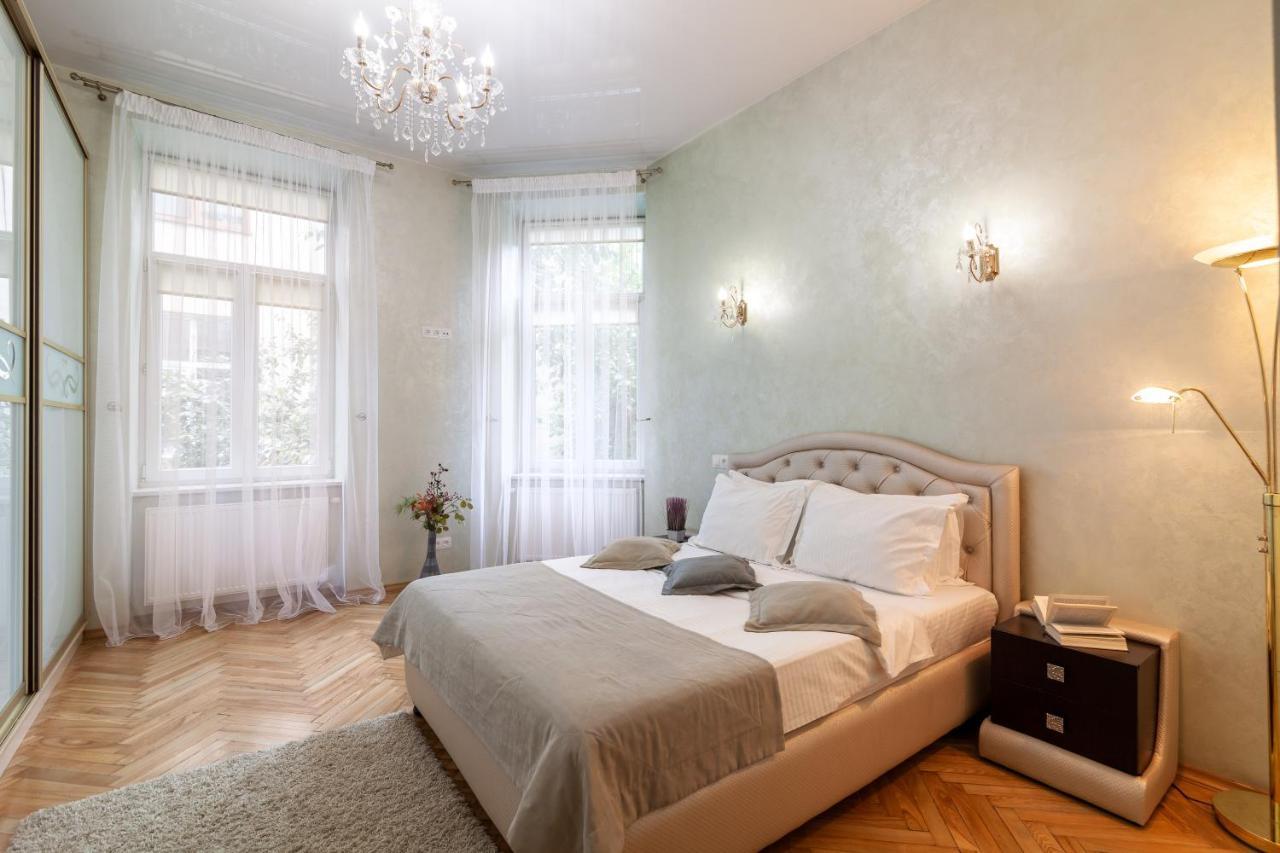 Alfa Apartments Levytskoho Lviv Extérieur photo