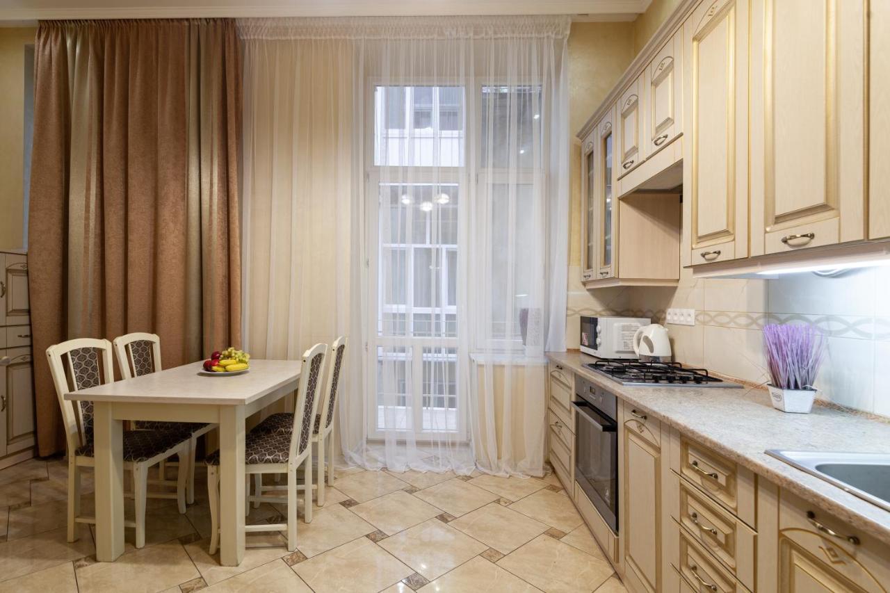 Alfa Apartments Levytskoho Lviv Extérieur photo