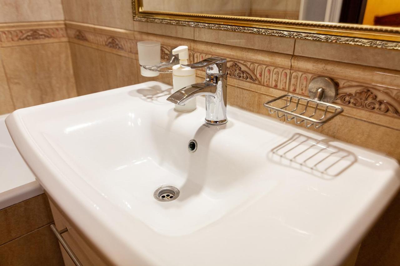 Alfa Apartments Levytskoho Lviv Extérieur photo