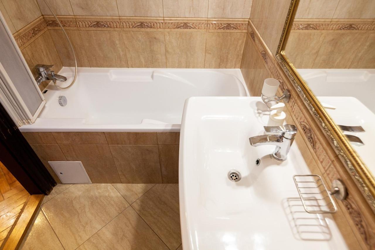 Alfa Apartments Levytskoho Lviv Extérieur photo